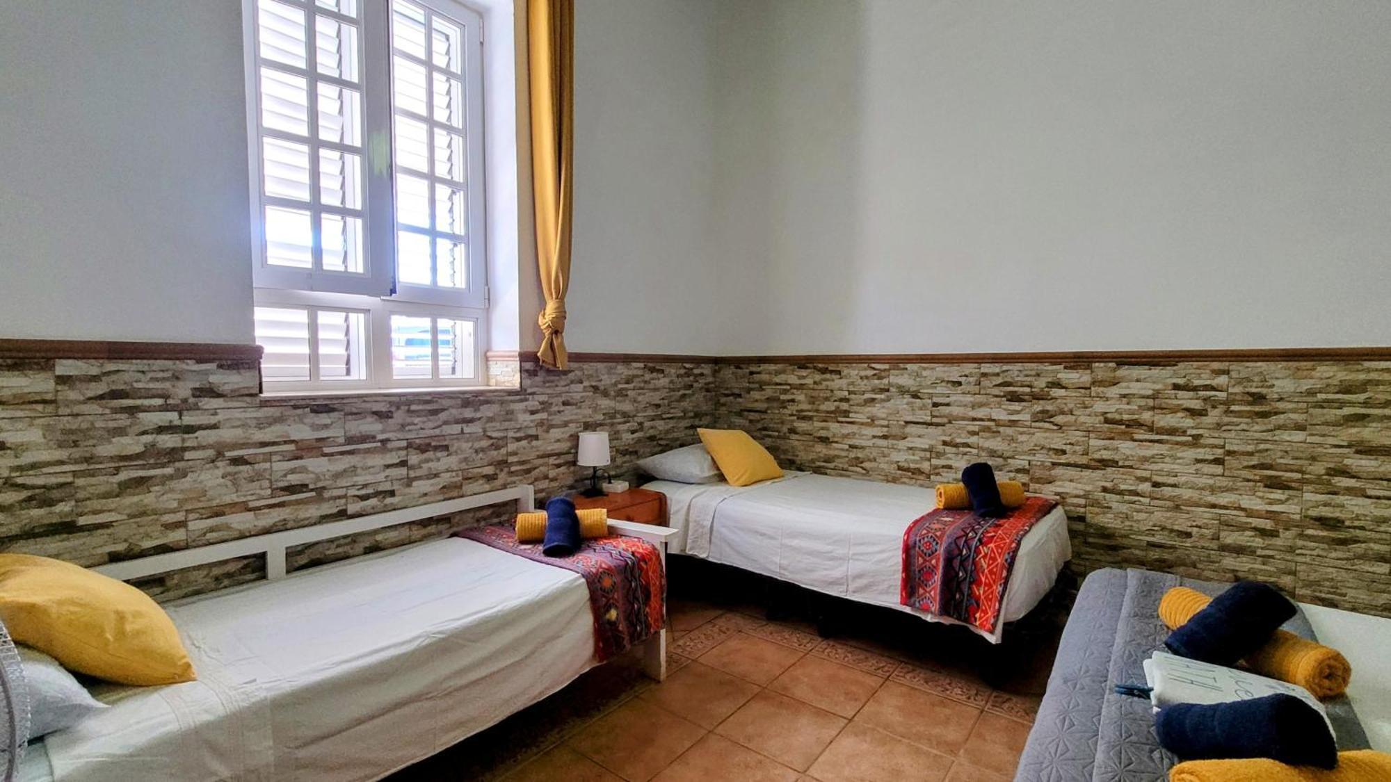 Eden Guesthouse Sardina Bilik gambar